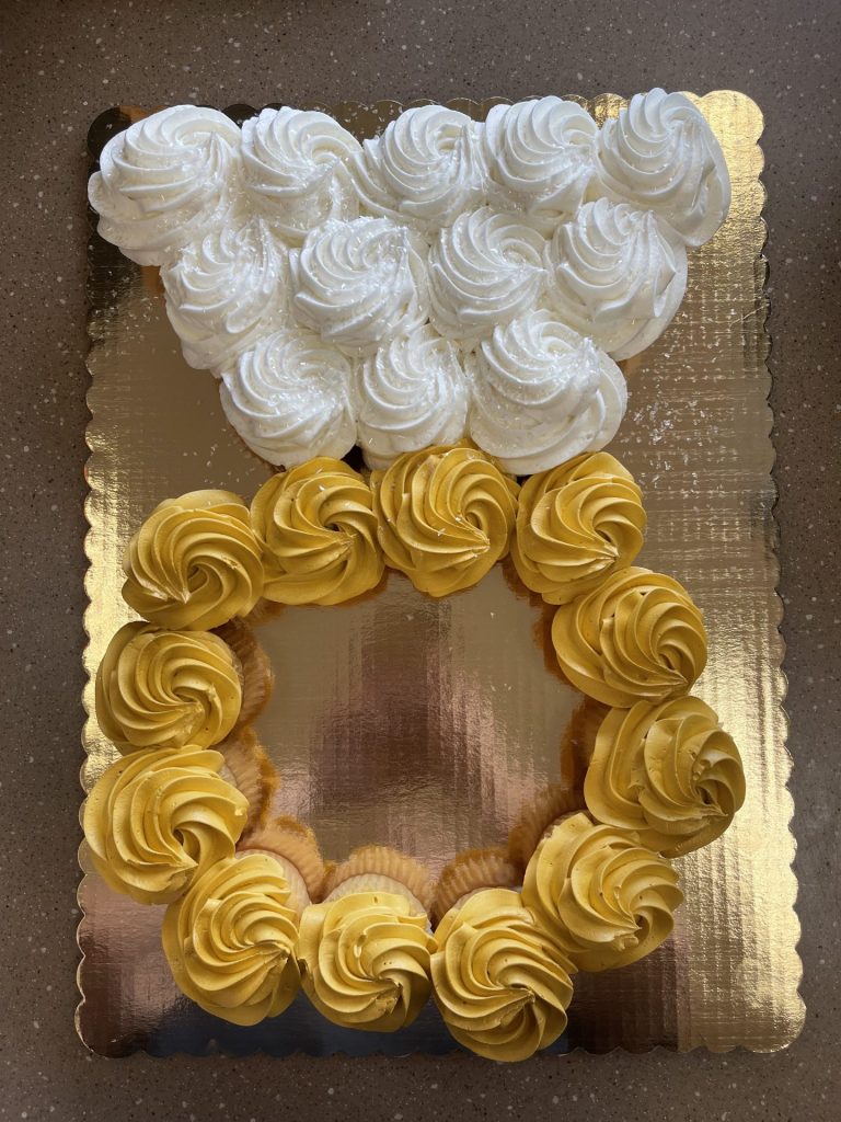 Wedding Ring Cupcake Cake Piazza's Bakery